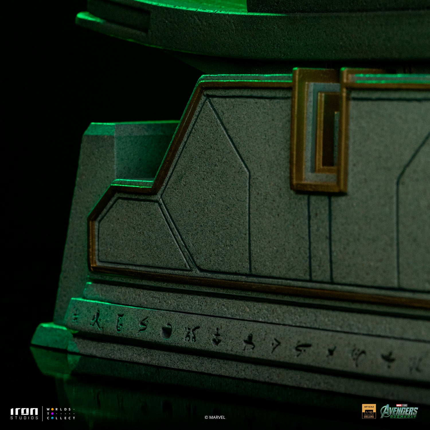Statue Docteur Doom on Throne Avengers: Doomsday - Art Scale 1/10 | Marvel