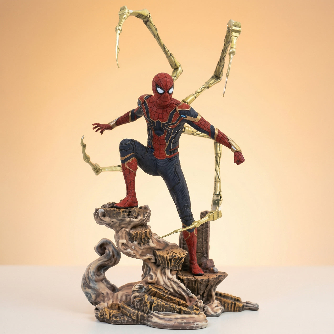 Figurine Iron Spider Avengers Infinity War - Marvel Gallery | Marvel